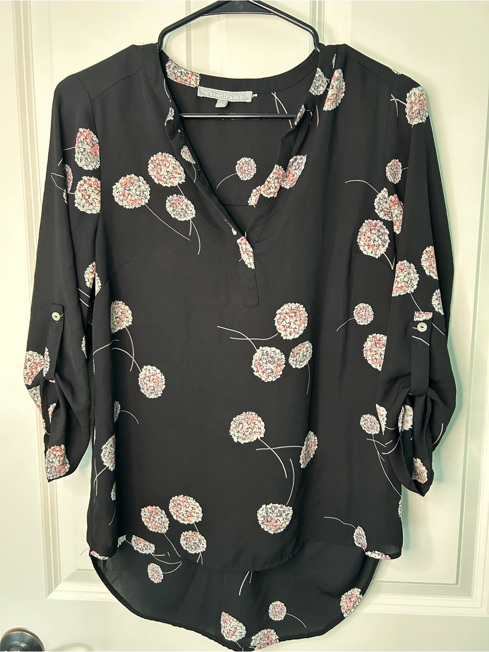 Daniel Rainn Black Floral Dandelion-Print Koda Split Blouse